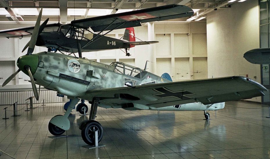 Messerschmitt Bf 109 "Emil" i Fieseler Fi 156 "Storch". Te samoloty też testował Brown. Zdjęcie: Alpejski