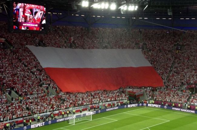 flaga polski, święto flagi, euro 2012, salon24