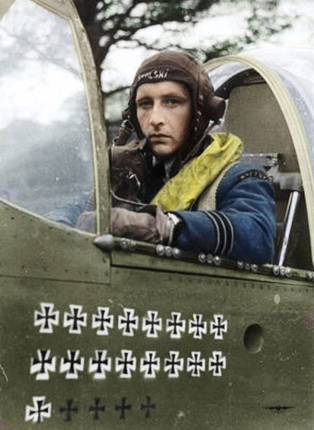Stanisław Skalski, pilot, bohater narodowy, generał WP. 20 potwierdzonych zestrzeleń niemieckich samolotów w okresie 2 w. ś.