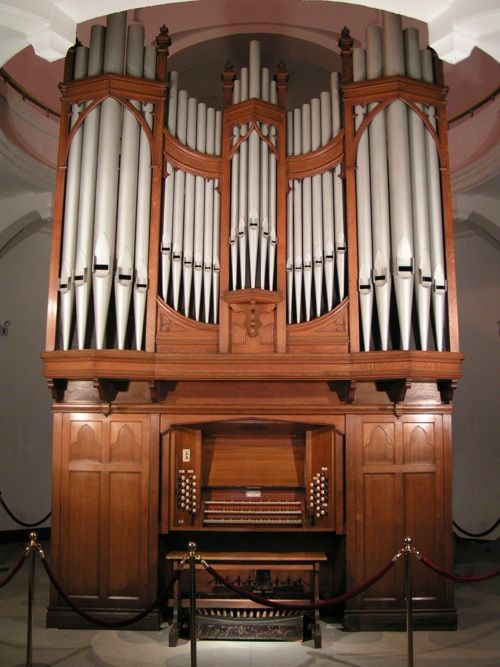 Najcenniejszy eksponat - organy firmy Norman&Beard z 1909 roku