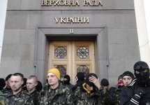 Glowne wejscie do budynku Parlamentu Ukrainy