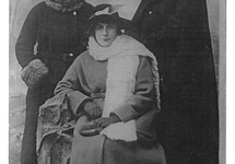 Maria Tarnowska-Zglinicka, jej siostra Jadwiga i brat por. Jerzy Tarnowski, późniejszy obrońca twierdzy Modlin