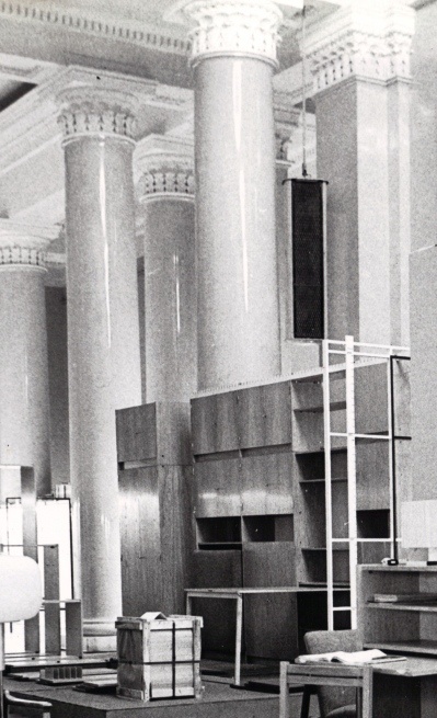 dwa światy na wystawie: Pałac Kultury w W-wie i Meble Kowalskich (tzw. wariant "z el. płaskich", 1965/66) | arch. rodz. autora