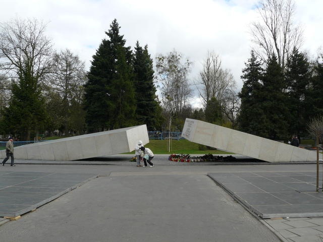Pomnik upamiętniający ofiary Tragedii Smoleńskiej