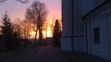Marcowy zachód słońca w Różanymstoku - bazylika