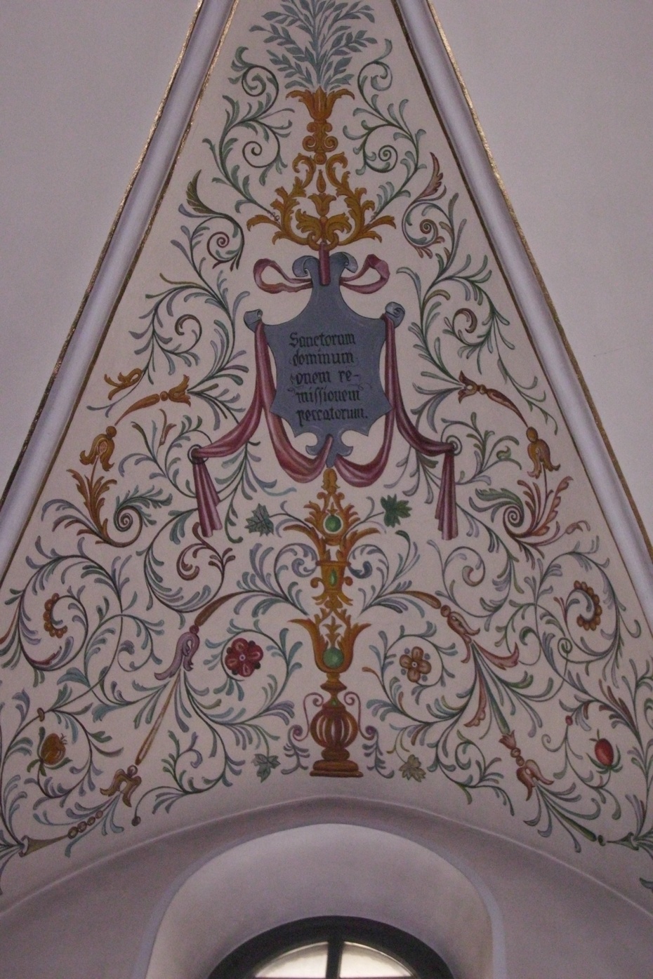 Malowidło ścienne, fragment, 
kościół pw. Św. Trójcy w Zielinie-Kujawach (woj.opolskie), 
fot. Marek Sikorski