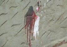 Na głównym placu ciągle widoczne ślady krwi. A.Jaworski