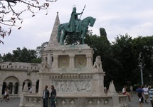 wiadomo - św. Stefan (Istvan I) pierwszy koronowany król Węgier - tu oni byli szybsi o parę lat od nas-nie chieli Niemca jak my