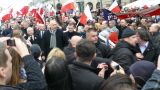 Jarosław Kaczyński na czele pochodu podążającego z Sali Kongresowej