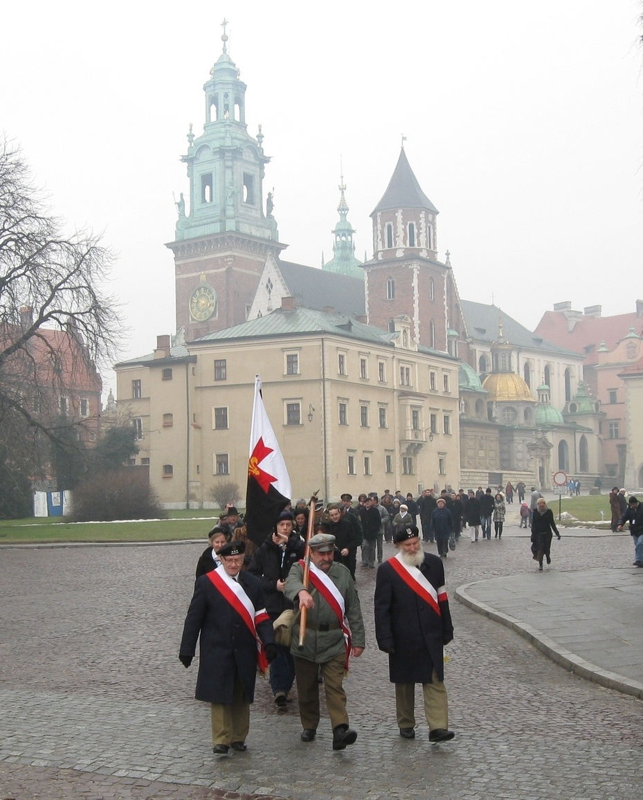 Po Mszy św. 25 stycznia 2009 r. w Katedrze Wawelskiej z modlitwą o beatyfikację rtm.Pileckiego.