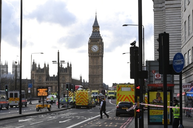 Londyn po zamachu. fot. 	PAP/EPA/FACUNDO ARRIZABALAGA