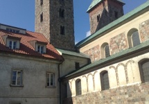 Czerwińsk - dziedziniec klasztorny