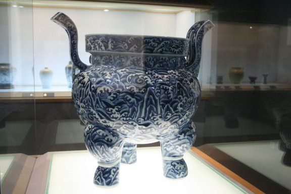 Ding ceramiczny z czasów dynastii Ming