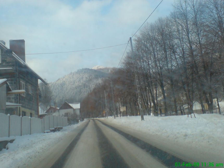 Droga na Suchą Dolinę w Piwnicznej ul. Szczawnicka w zimie