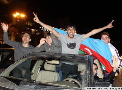 Radość na ulicach Baku na wieść o zwycięstwie w konkursie Eurowizji. Foto: Turxan Kerimov, Radio Free Europe/Radio Liberty