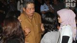 Reuters - Prezydent Indonezji z rodzinami ofiar SSJ-100