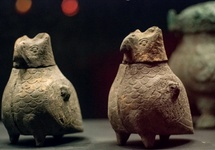 Ceramika w kształcie ptaka Sanzuwu, kultura Yangshao