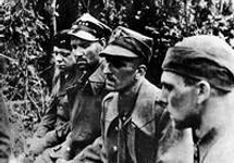 Od lewej: por. Grodecki, kpt. Słaby, kpt. Dąbrowski i ppor. Kręgielski. Foto ze zbiorów SRH WST na Wtte.