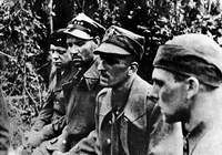 Od lewej: por. Grodecki, kpt. Słaby, kpt. Dąbrowski i ppor. Kręgielski. Foto ze zbiorów SRH WST na Wtte.