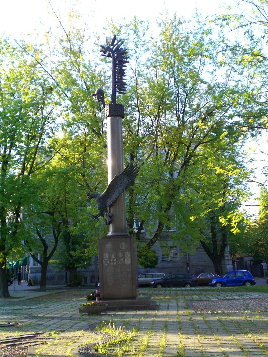 Pomnik 1 D.P. gen. Maczka