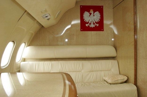 Salonka prezydencka w Tu-154M. W niej mogli siedzieć generałowie, którzy przyszli na naradę do przed lądowaniem w Smoleńsku