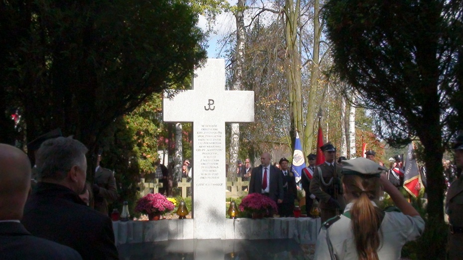 Cmentarz Wojenny Żołnierzy Armii Krajowej Grupy "Kampinos" w Budach Zosinych. Autor: raven59