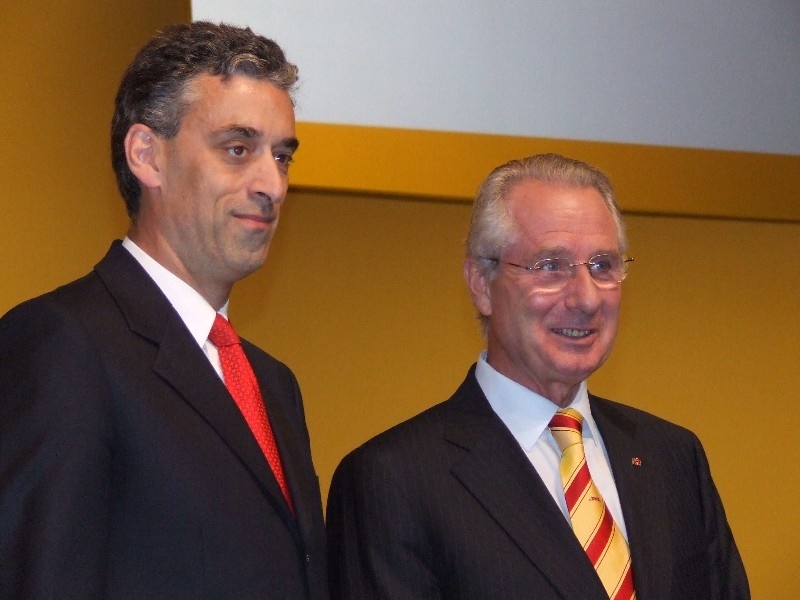 W 2008 r. szefem niemieckiej poczty i następcą oszusta podatkowego dr Klausa Zumwinkel (z prawej) został Frank Appel (z lewej).
