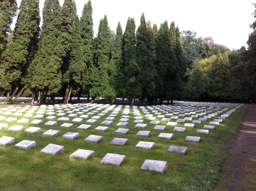 Cmentarz żołnierzy włoskich we Wrocławiu, 11 IX 2013 r., Foto: Robert Pieńkowski
