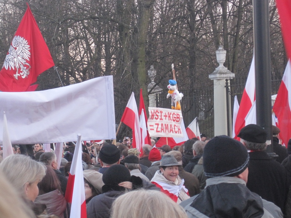 Demonstracja pod rosyjską ambasadą 9.04.2012