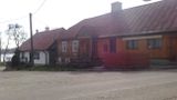 Czerwińsk  - drewniane domki na stoku wiśłanej skarpy