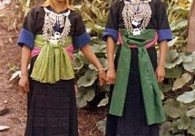 Dziewczyny Hmong z Laosu (zdjęcie z 1973 roku)