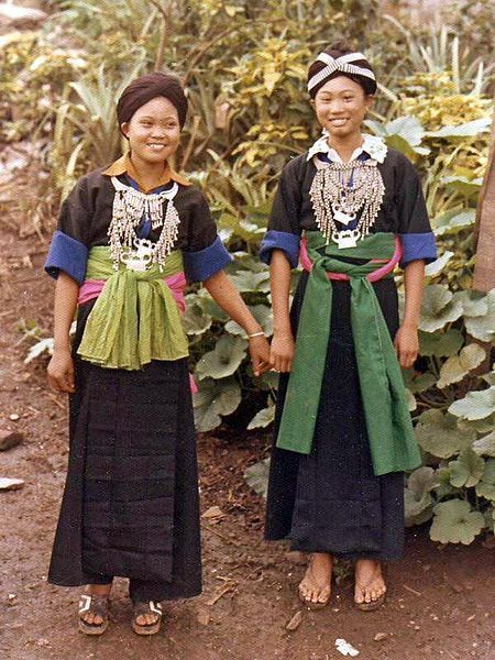 Dziewczyny Hmong z Laosu (zdjęcie z 1973 roku)