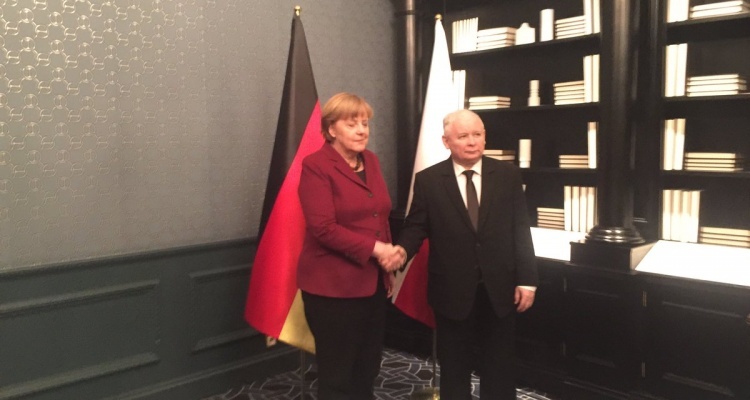 Angela Merkel rozmawiała z Jarosławem Kaczyńskim o Tusku