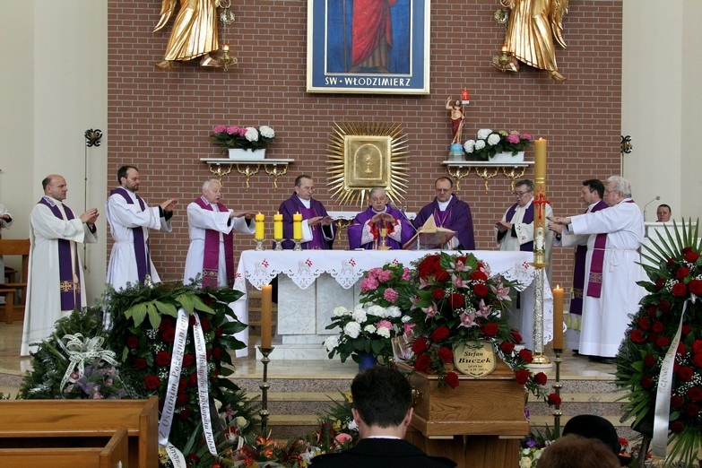 pogrzeb w kościele św. Włodzimierza
copyright by - W. Łączyński