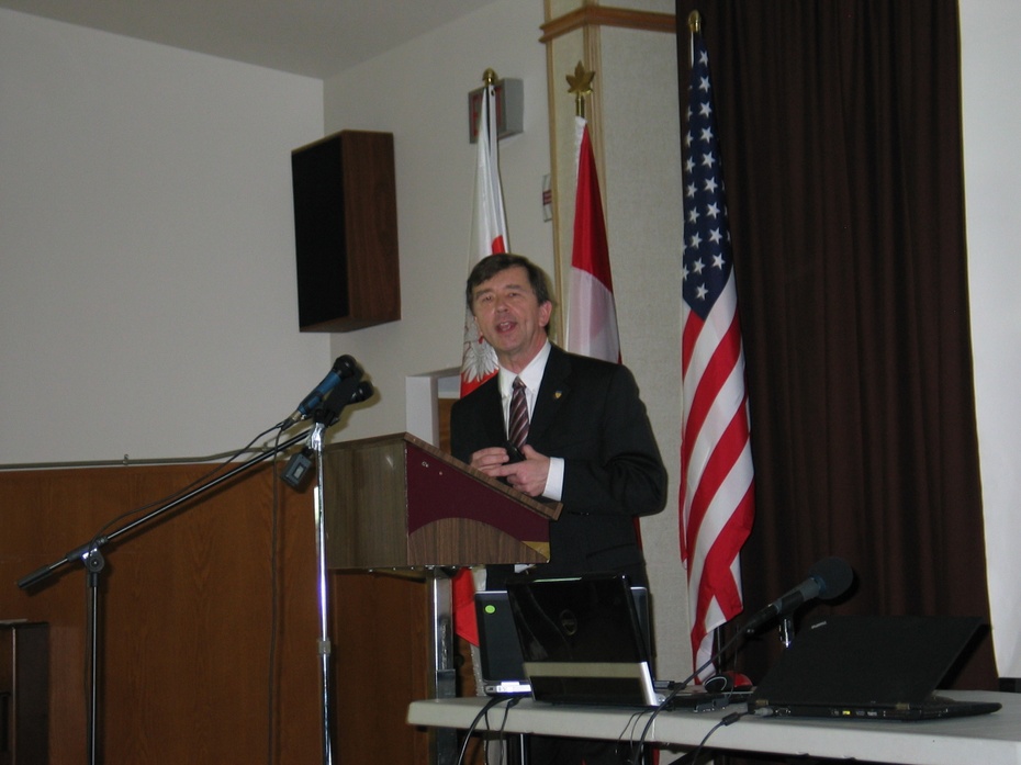 Professor Wieslaw Binienda, Chairman of the Civil Engineering Department at the University of Akron, Ohio and expert of NASA/Fe