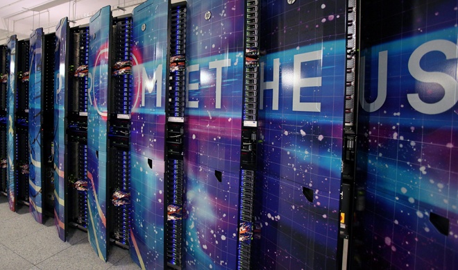 Prometeusz - najszybszy polski superkomputer; oparty jest na CPU