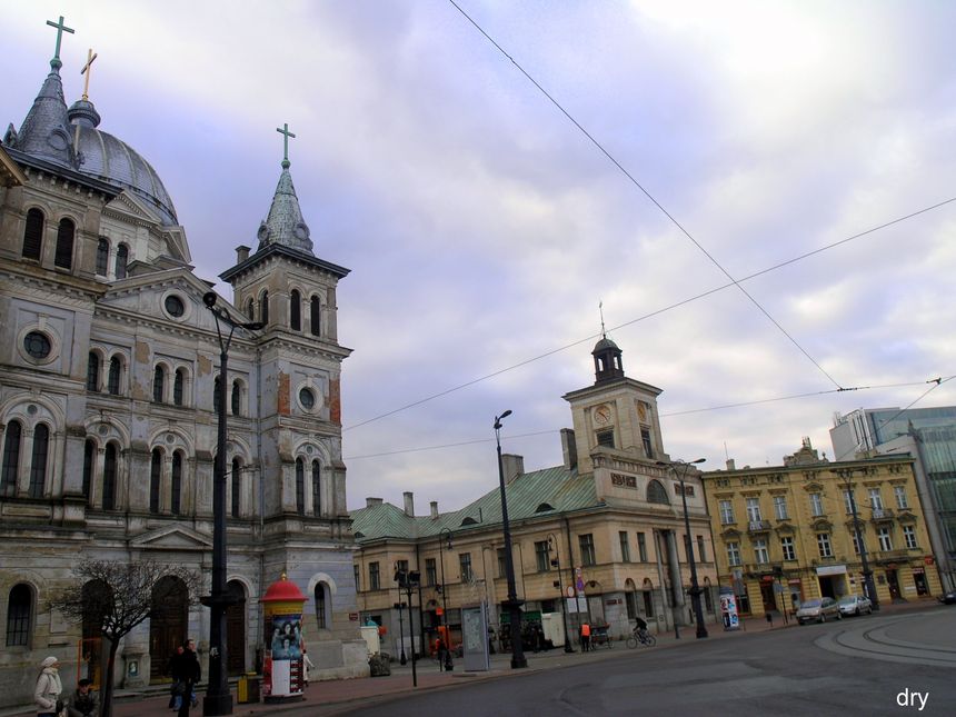 a teraz po kolei: tu miałem pierwszy postój w Łodzi. Z lewej kościół wyglądający na ewangelicki :)teraz p.w. św. Ducha