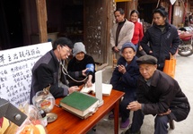 Konsultacja na targu

(zdjęcie zhongguo)