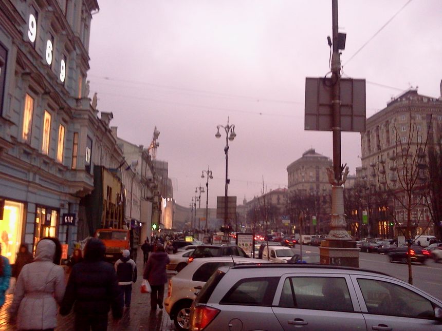 Widok na Majdan Niepodleglosci z ul.Hreszczatyk