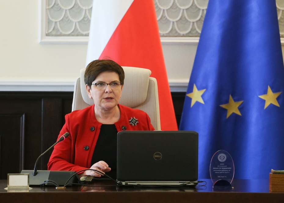Premier Beata Szydło zwołała specjalne posiedzenie rządu na temat lojalności, fot. PAP/Paweł Supernak