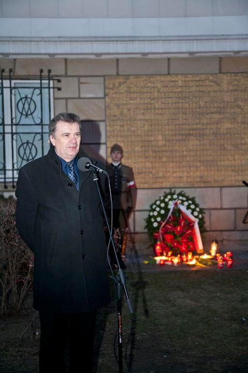 Dr Krzysztof Kawęcki podczas obchodów Narodowego Dnia Pamięci "Żołnierzy Wyklętych", 1 marca 2012. Foto: Mateusz Osiadacz