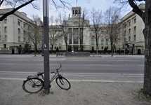 Ambasada rosyjska, rower na łańcuch,zegarek do kieszeni