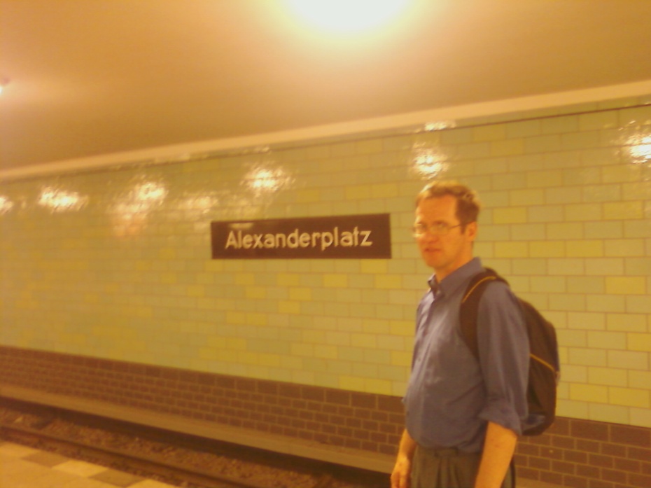 Arius Nowak w Berlinie, stacja uBahn Alexanderplatz.2009r.