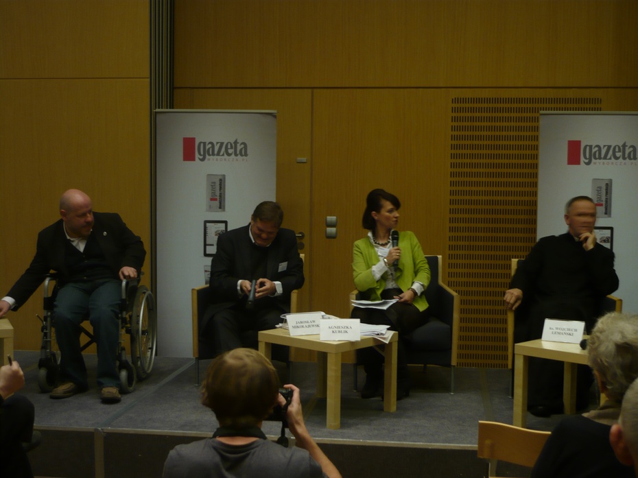 Debata z udziałem ks. W. Lemańskiego, redakcja Gazety Wyborczej, Warszawa, 11 września 2011.