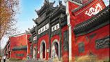 Taoistyczna Świątynia w Changchun poświecona Taisui - widok od ulicy