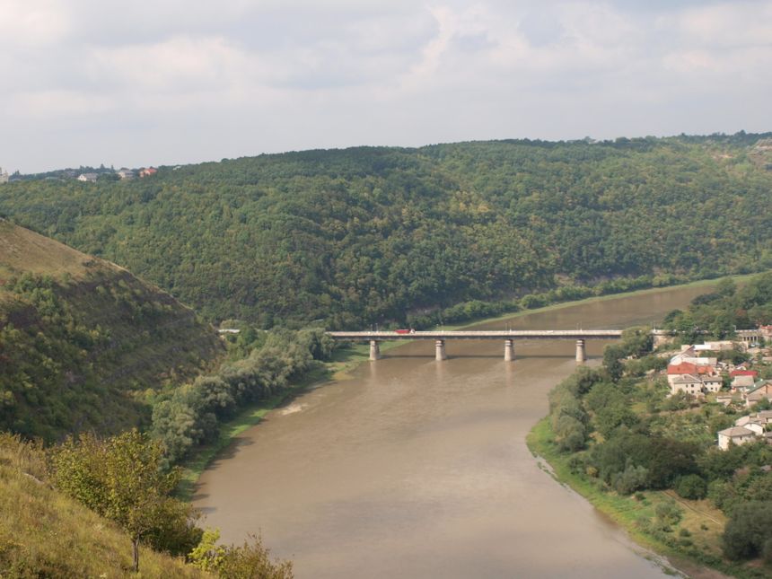 Most nad Dniestrem w Zaleszczykach - nie sposób odpędzić myśli
