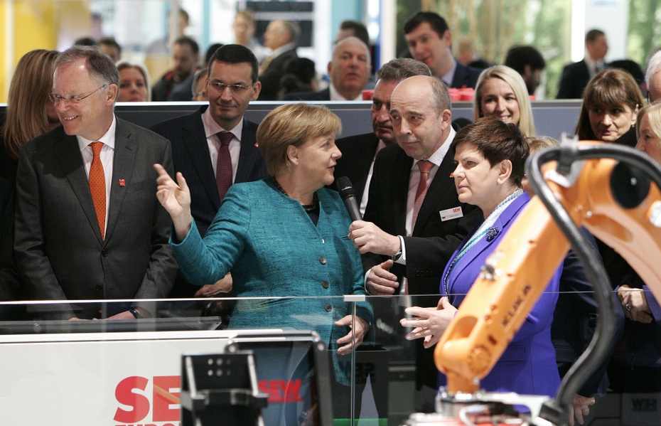 Angela Merkel i Beata Szydło podczas uroczystego otwarcia międzynarodowych targów przemysłowych Hannover Messe 2017, fot. Flickr/ZVEI