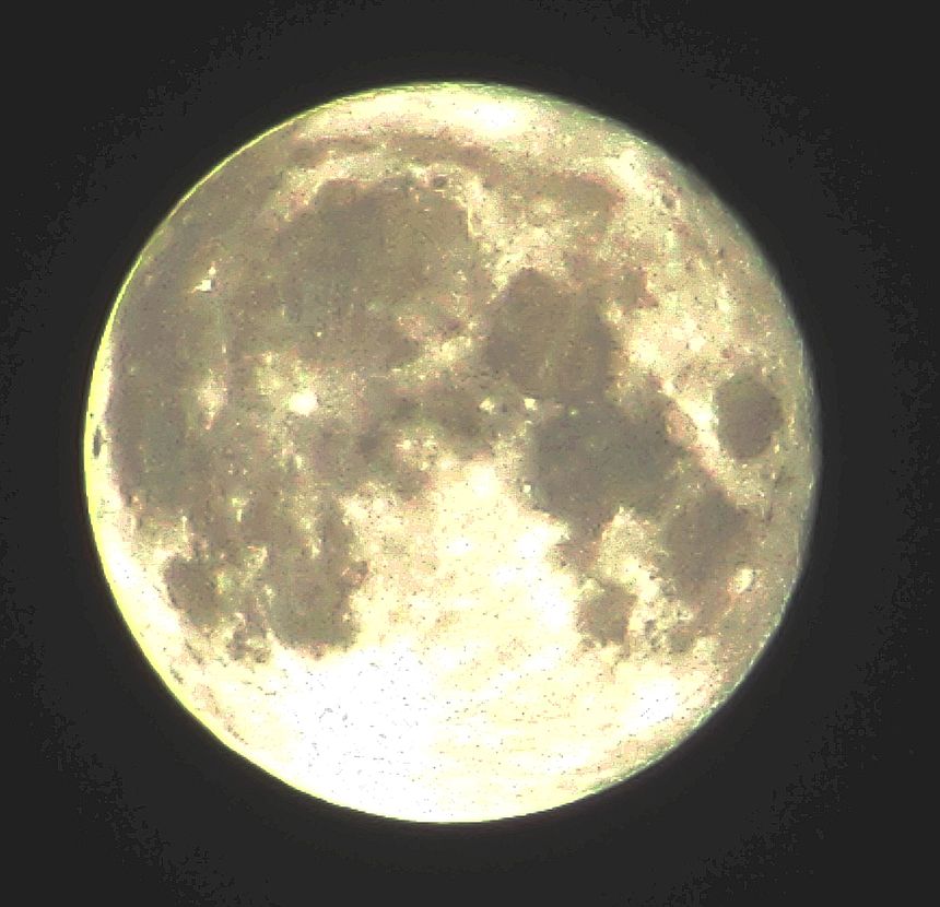 Księżyc 25grudnia2015 zdjęcie "z ręki"