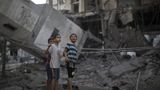 W tej szkole ONZ zginelo co najmniej 16 uczniow. Hamas urzadzil sobie tu magazyn broni i wyrzutnie rakiet.
foto: stern.de