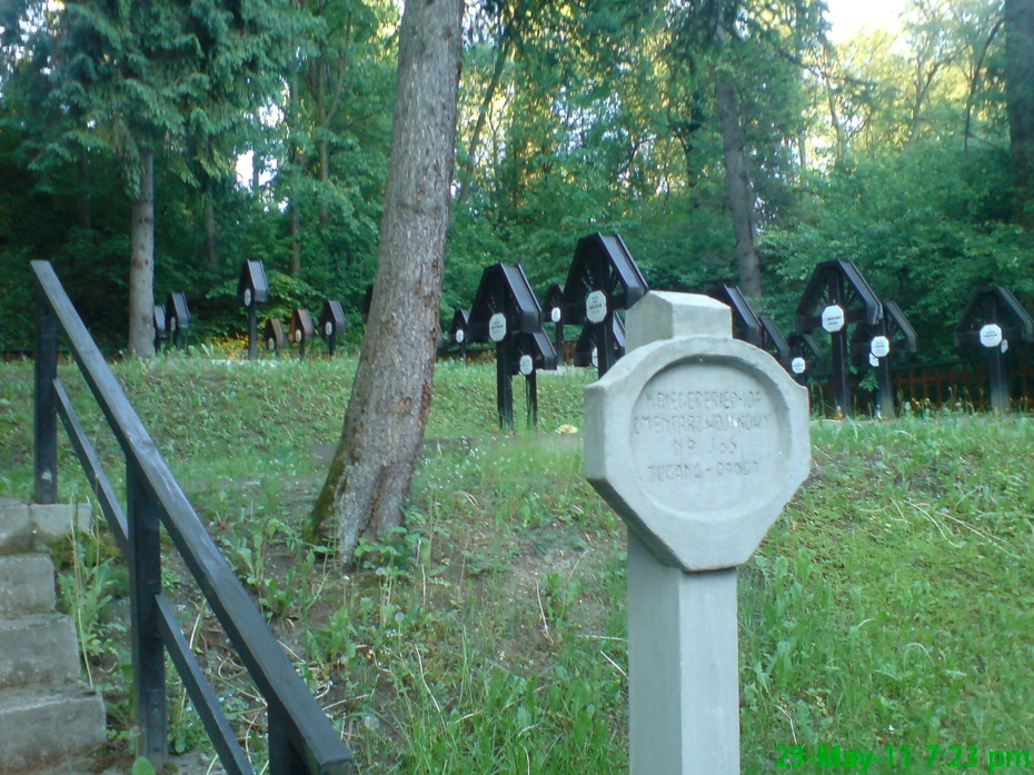 Cmentarz poległych podczas I Wojny Światowej tuż przy Rynku w Tymbarku